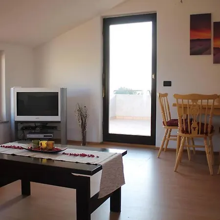 Apartment Jistra Adventure 4-6 Persons Premantura